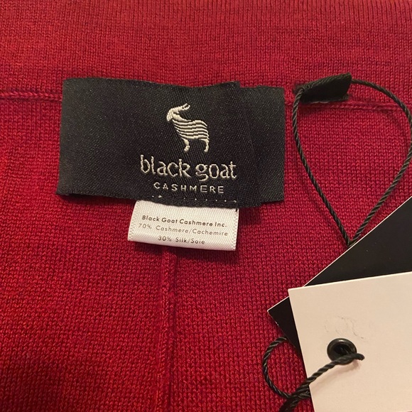 Beautifully Elegant Black Goat Cashmere Skirt - Picture 4 of 5